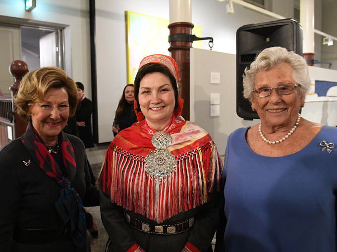 Her Highness Princess Astrid, Mrs Ferner was also in attendance at the opening. Shown here with Queen Sonja and Aili Keskitalo. Photo: Sven Gj. Gjeruldsen, The Royal Court.